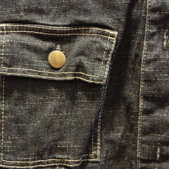 Julie Mitchell - Picture 5 of 6